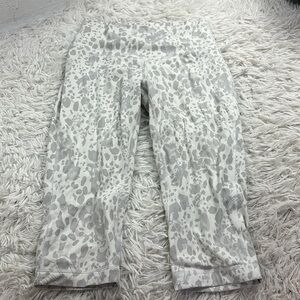 Lululemon Align High-Rise Crop 17" Cheetah Camo Antique White Multi